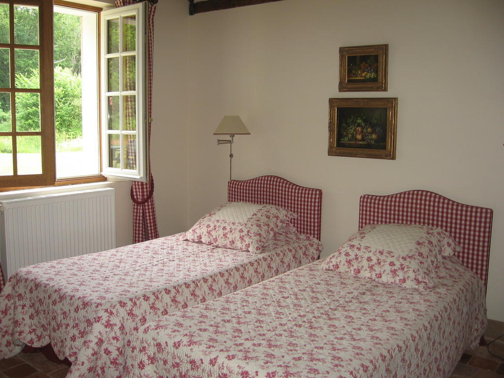 Les Vieux Guays Bed & Breakfast Cerdon  Room photo