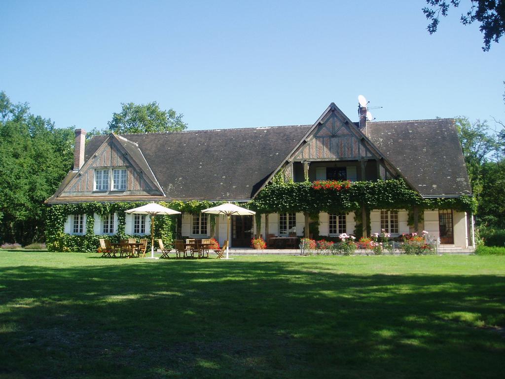 Les Vieux Guays Bed & Breakfast Cerdon  Exterior photo